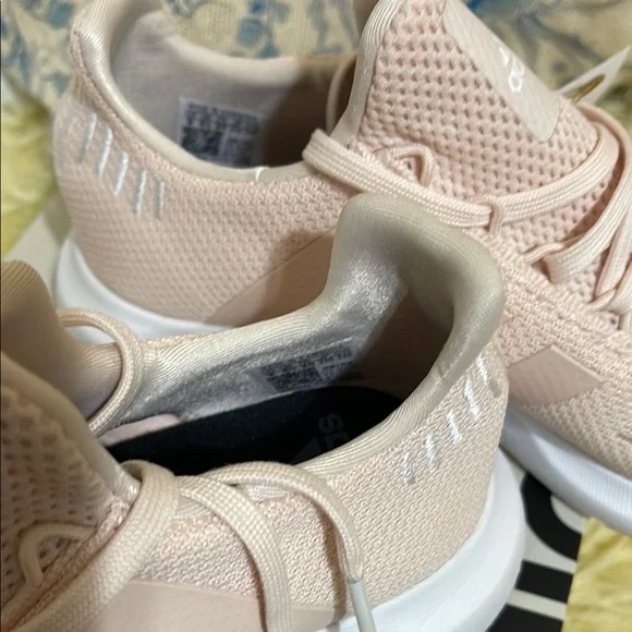 Adidas Swift Run 1.0 Shoes Womens Size 8 NWT - Picture 8 of 11